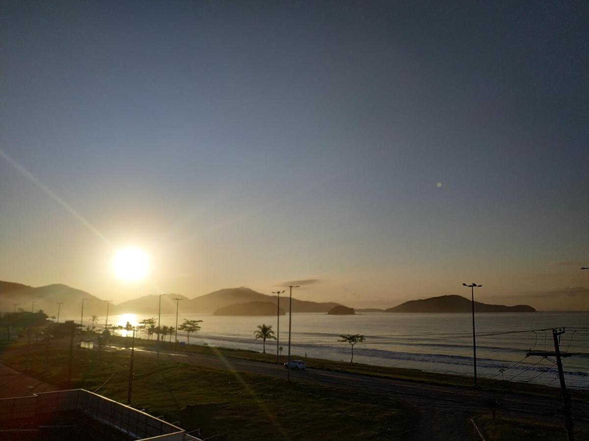 Ap Frente Para O Mar Caraguatatuba Esterno foto
